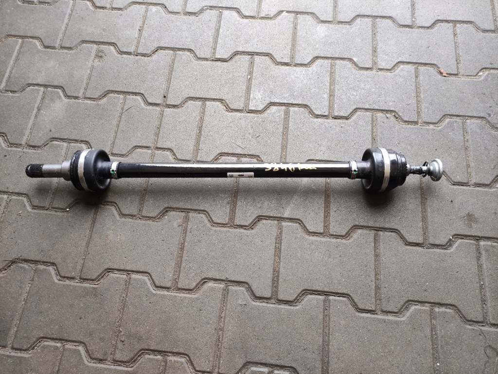 фото №1, Привідний вал задня права bmw 5 g30 g31 8664048
