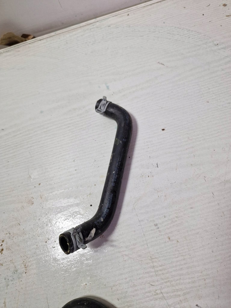 Купить Mercedes a w177 2021 труба шланг воды a2822030082