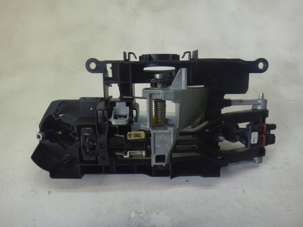 Ручка правый  перед передняя bmw f10 f11 f13 f18 keyless a300 alpinweiss в Украине