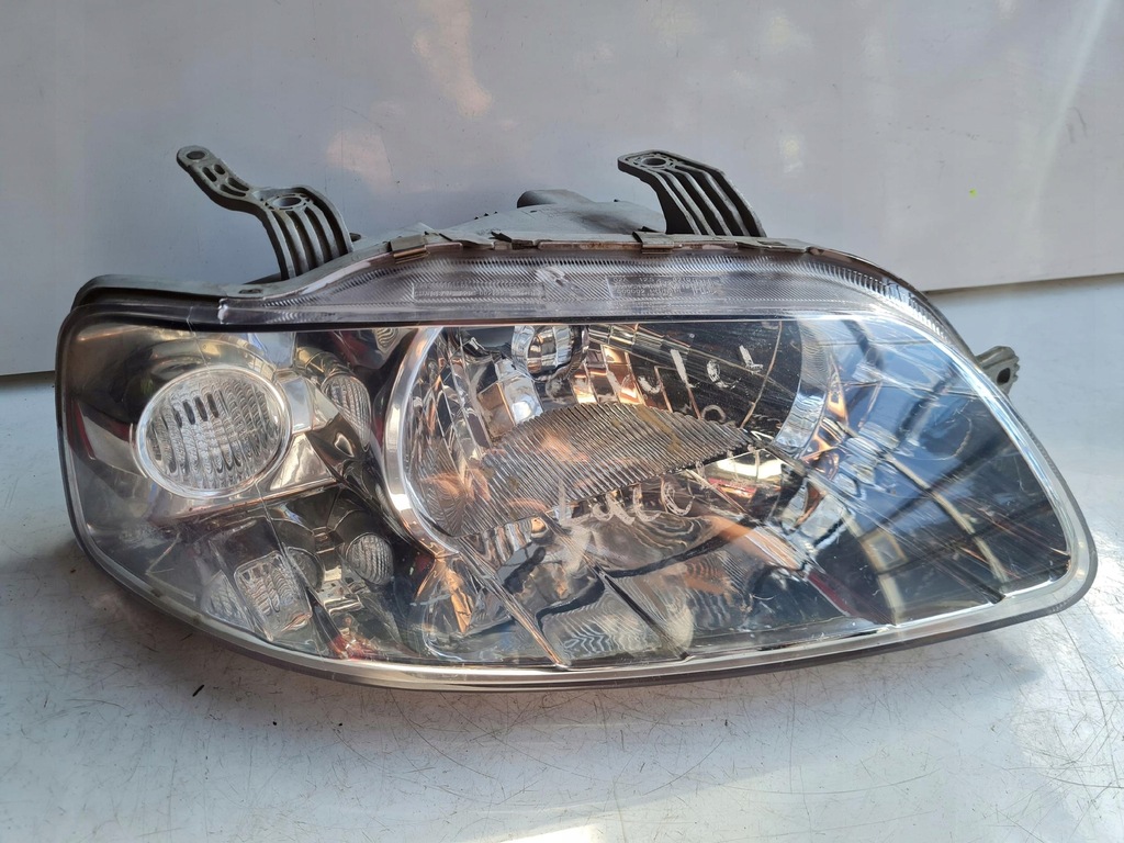 фото №1, Chevrolet lacetti фара, лампа правый