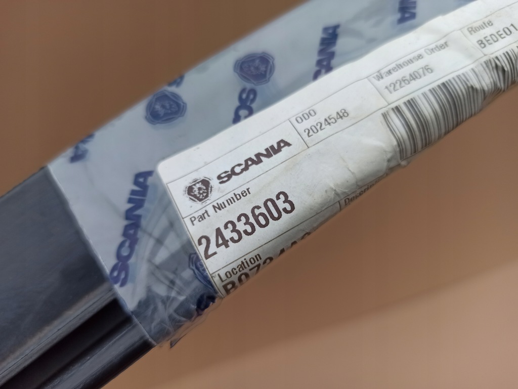 фото №4, Scania r s прокладка рамки фара правий 2433603