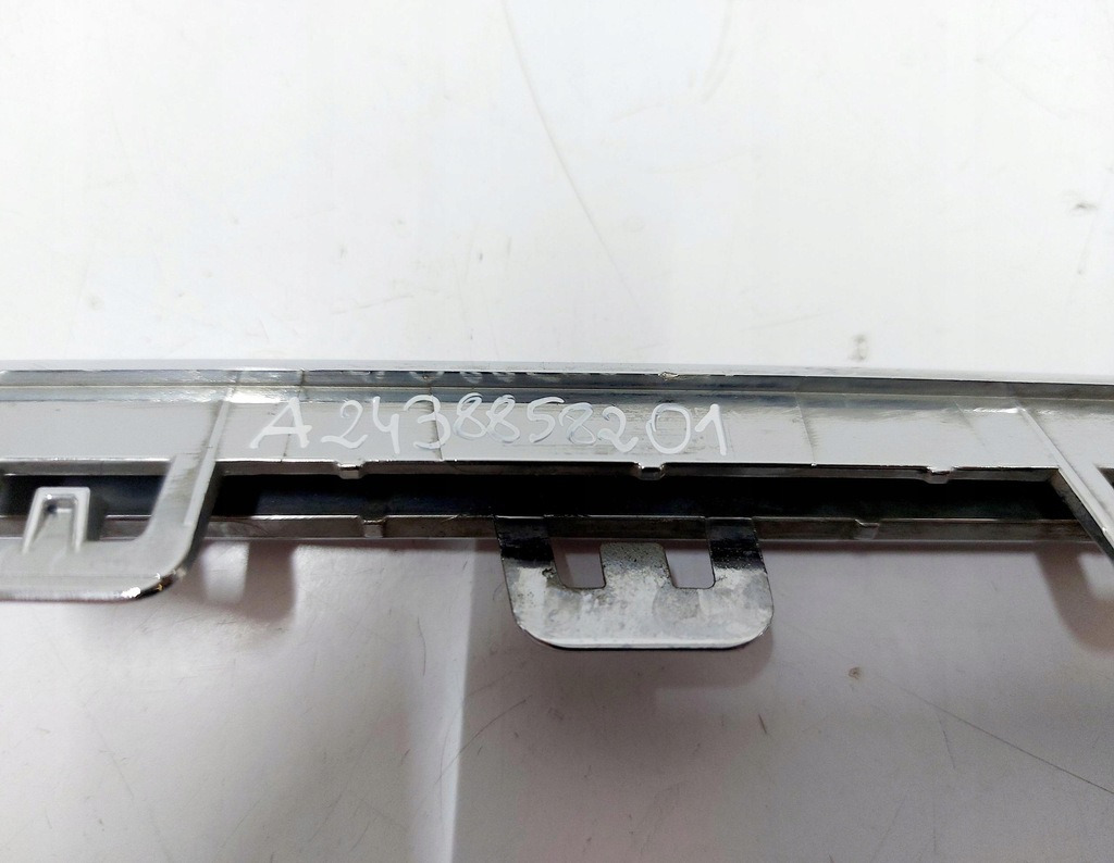 фото №8, Mercedes eqb n243 x243 23r. молдинг хром бампера передний a2438858201