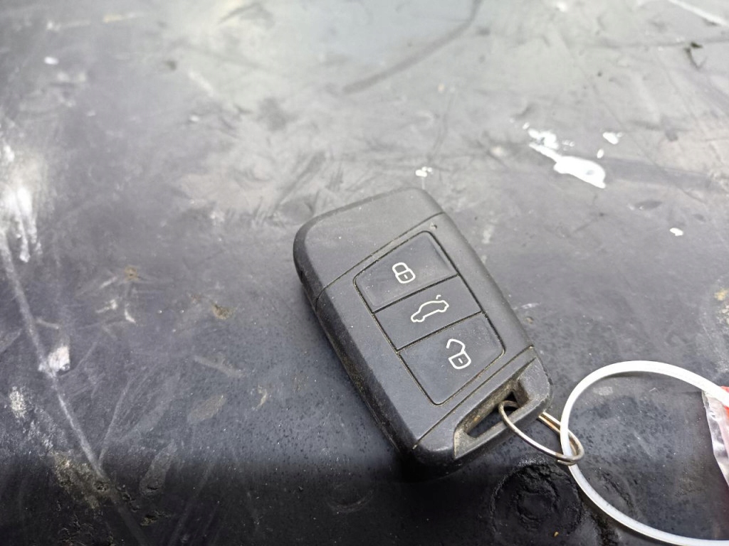 фото №1, Volkswagen passat b8 ключ 3g0959752k