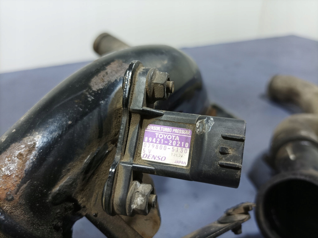 фото №7, Toyota corolla verso ii 04- 2.0 d4d 116 km трубы провода интеркулер