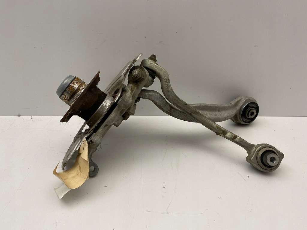 фото №1, Mercedes cls w218 amg правая поворотный кулак рычаги 10-