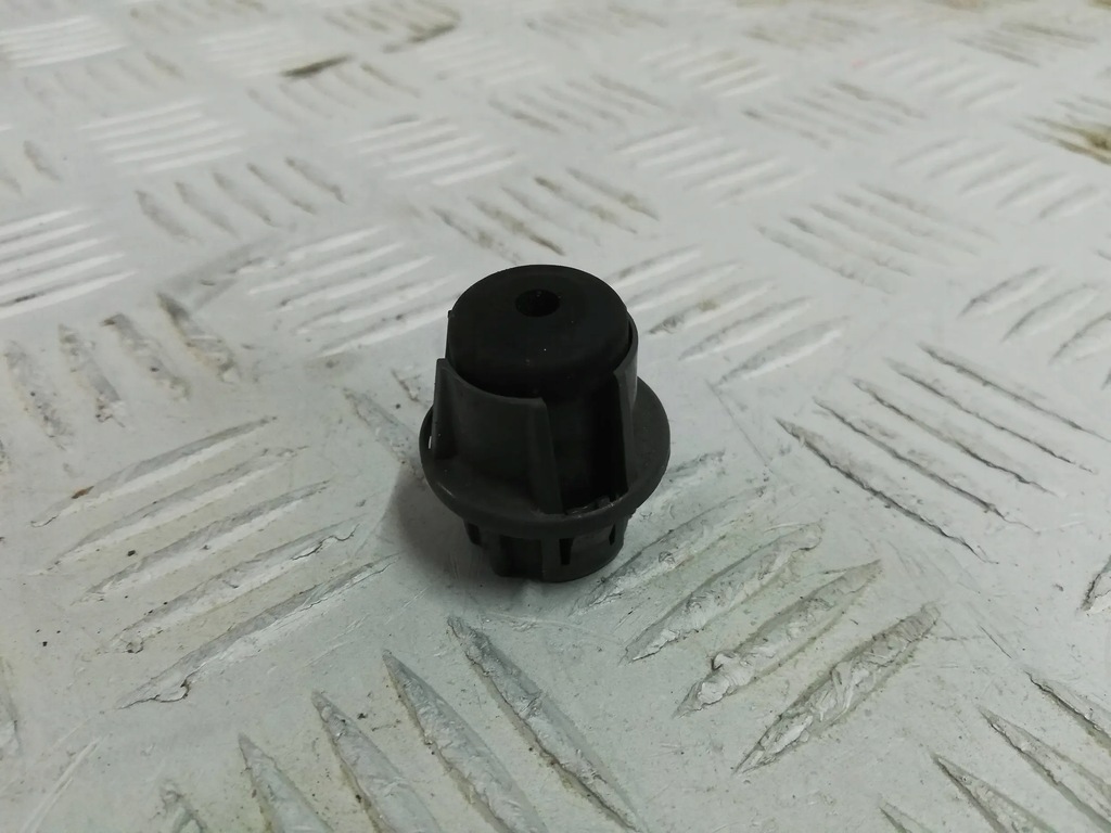 фото №1, Sandero ii logan резиновый элемент отбойник отбойник капот