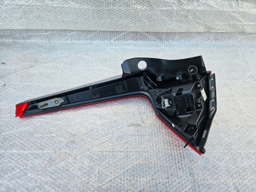 фото №1, Volvo v90 16-21 лампа правый задняя 32228833