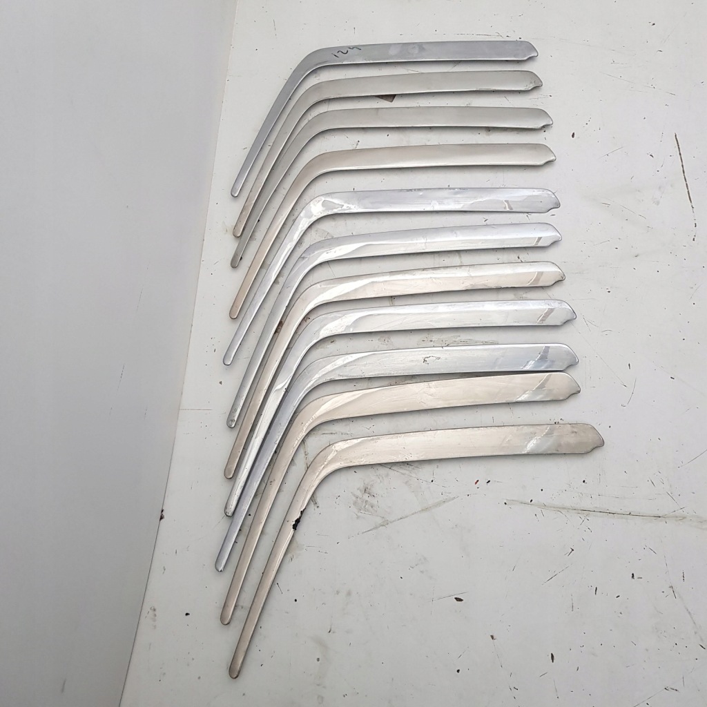 фото №1, Mercedesa w124 молдинг бампера накладка хром ory