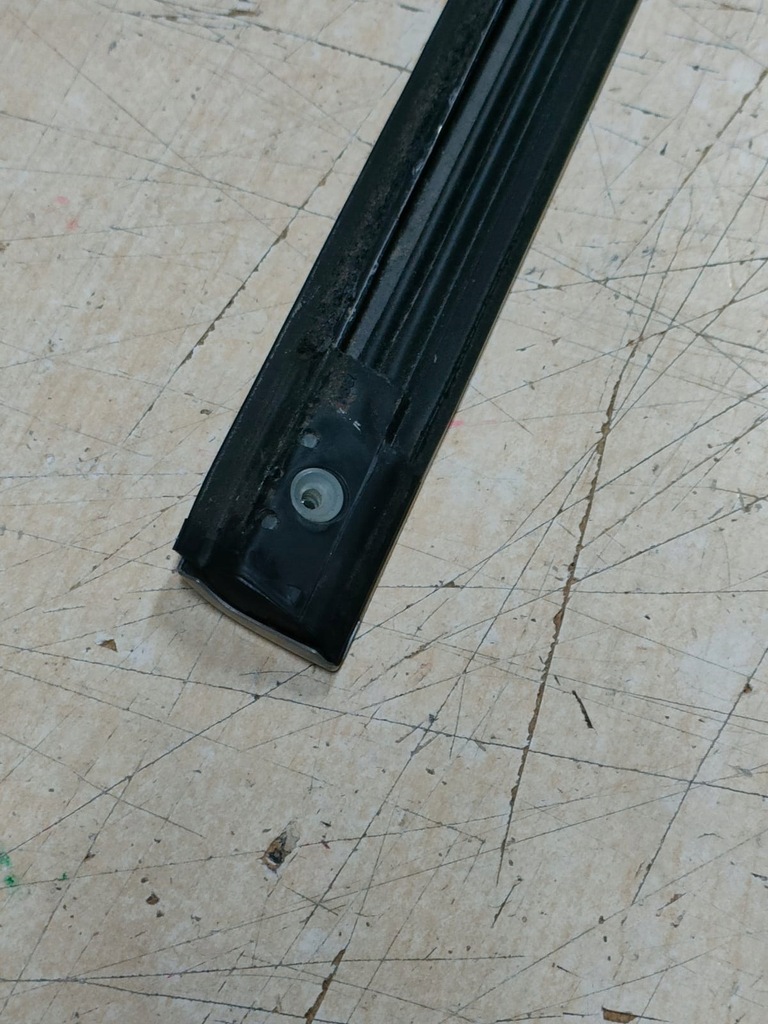 фото №5, Молдинг стекло дверь левый bok chrysler pacifica 16 -