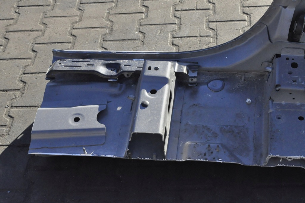 фото №4, Land rover discovery v l462 блок двигателя порог правый