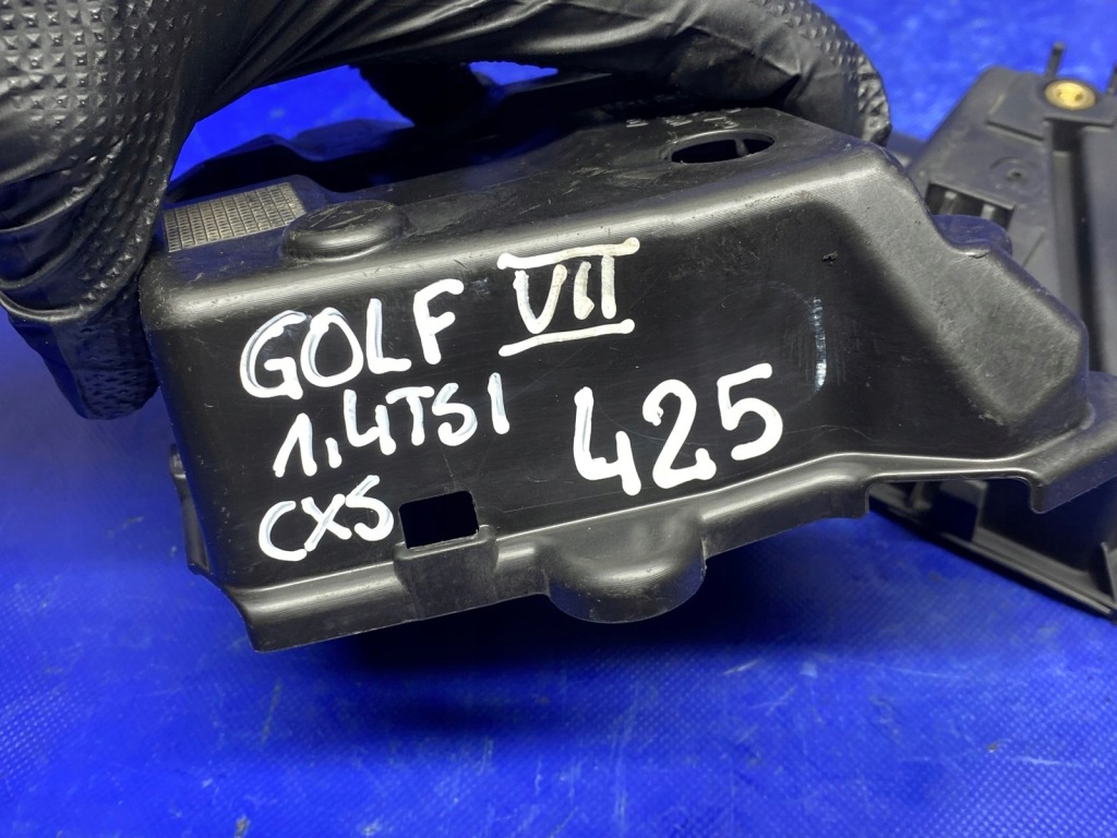 фото №9, Вентиляция картера масляная масла vw golf vii polo v 1.4 tsi cxs 04e103464k