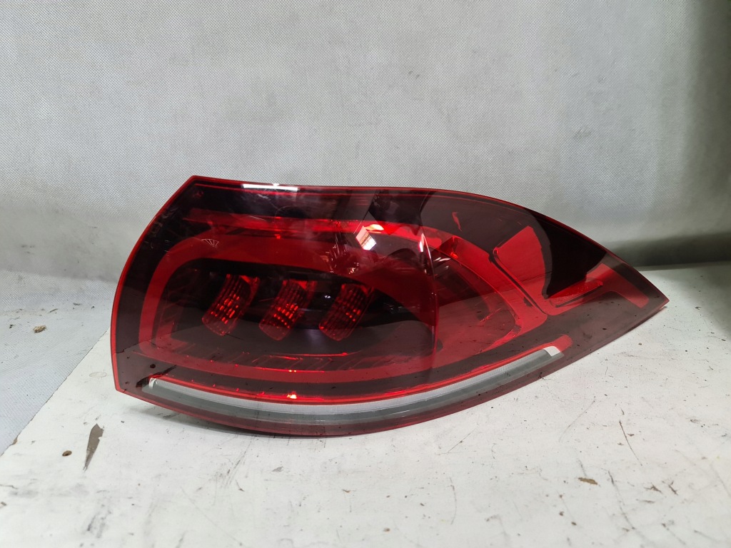 фото №1, Лампа правая задняя mercedes gle a1679060707