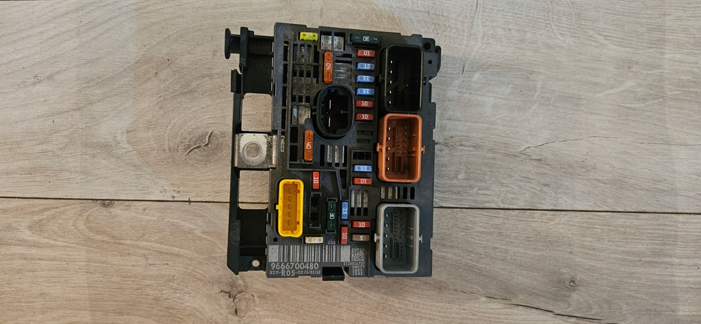 фото №1, Коробка модуль bsm r05 peugeot 308 t7 partner ii berlingo ii 9666700480