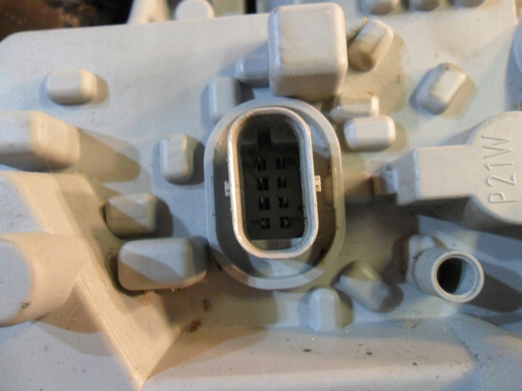 фото №16, Лампа правая задняя bmw 7295424 4818178 f22 f23 f87