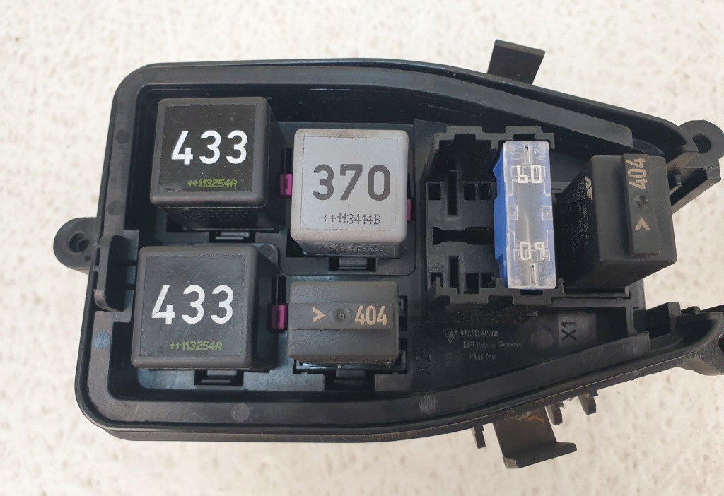 фото №5, Porsche panamera 970 3.0 дизель коробка корпус панель реле oryg