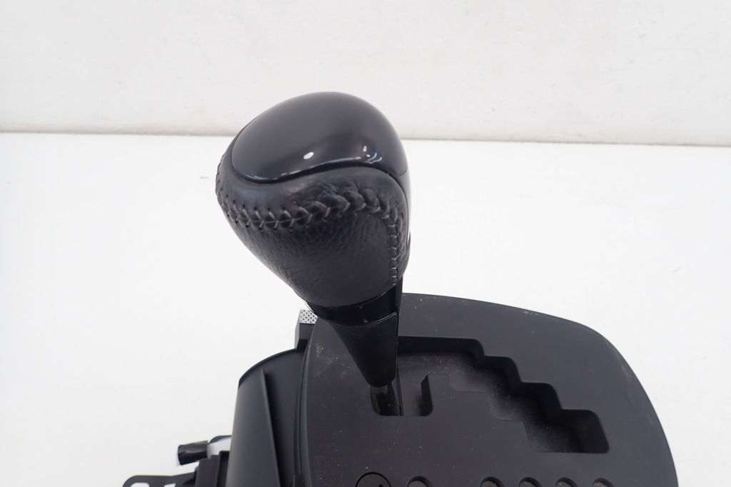 фото №8, Домкрат ручка перемикання передач автоматична коробка передач yaris iii lift 2017-2020 1.5 hybrid