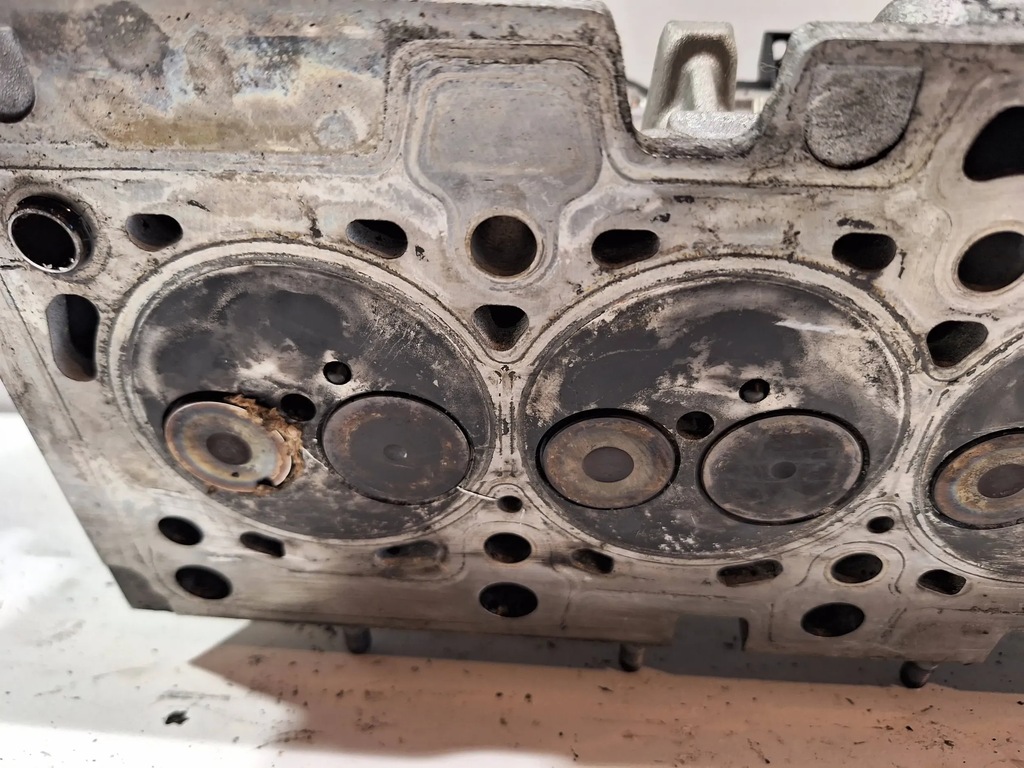 фото №8, Головка двигателя 1617f7 renault thalia 1.5 dci 03-