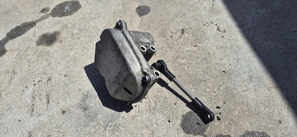 фото №1, Регулятор коллектор audi q7 4l 3.0 tdi 059129086p