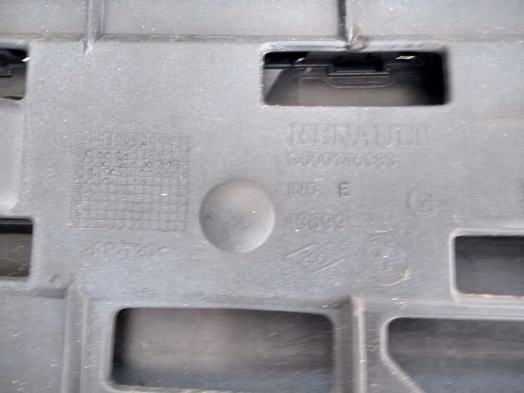 Бампер передній передні  renault laguna 2 рестайлінг в Україні