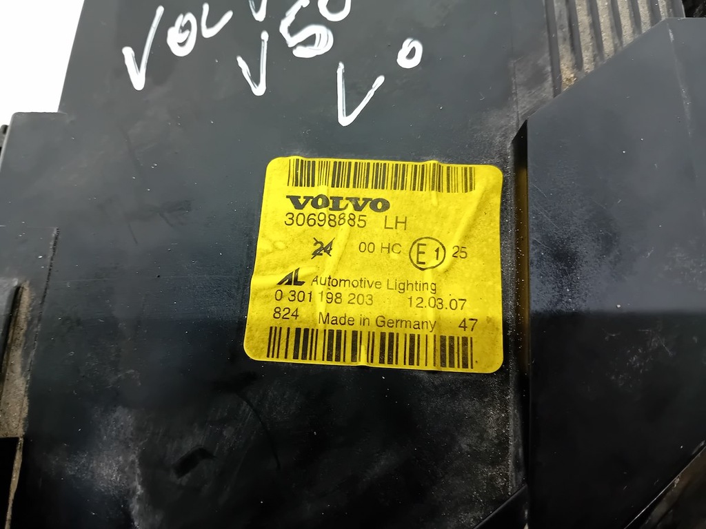 фото №7, Лампа перед левая volvo v50 kombi 30698885lh 0301198203 al