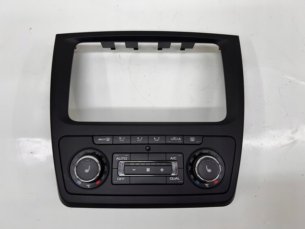 фото №1, Skoda yeti lift панель кондиционера + рамка