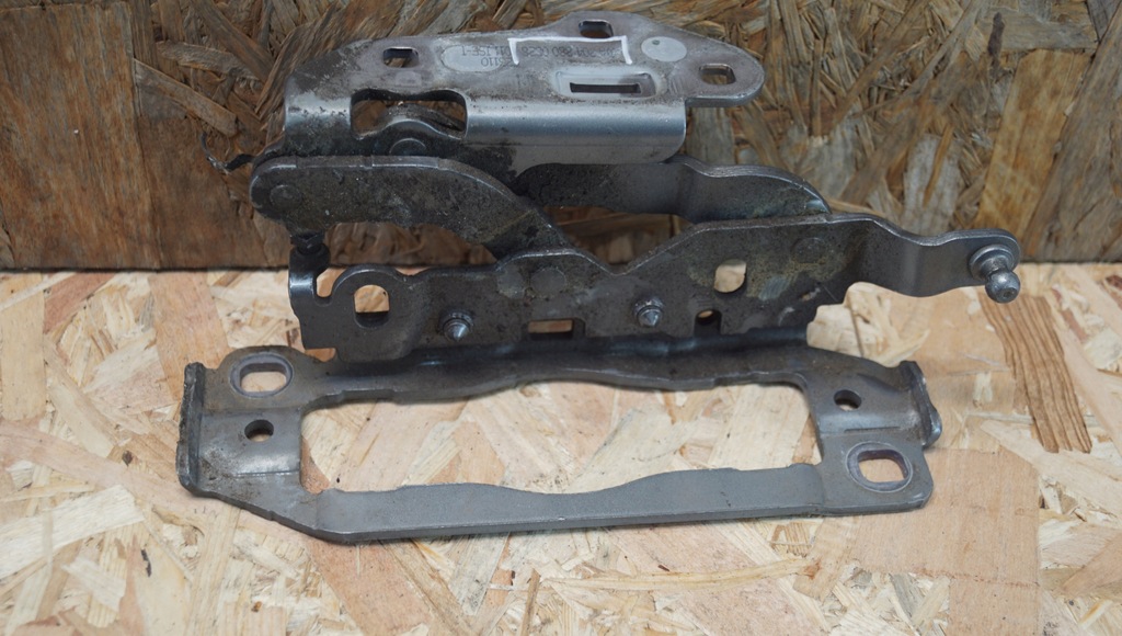 фото №6, Петля капот правый mercedes c w204 a2048800828