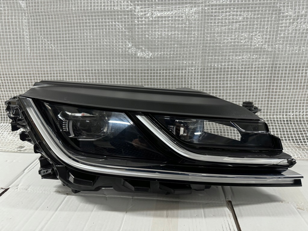 фото №1, Vw arteon правая лампа full led