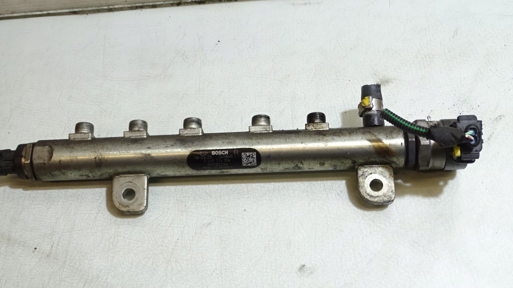 Купити Молдинг упорскування opel zafira 2.0