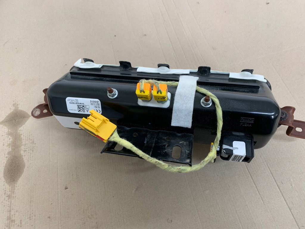 фото №12, Ford mustang mach-e rwd 75.7 kwh подушка воздушная пассажира подушка безопасности