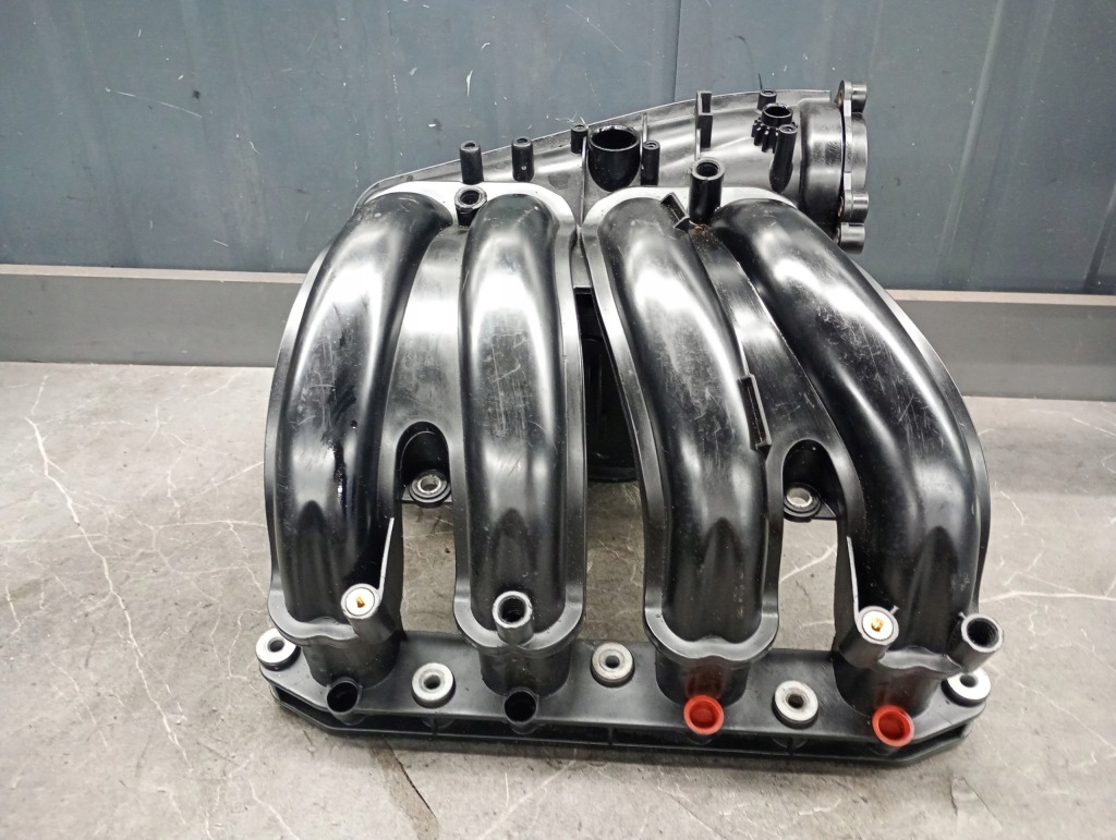 Купити 7529432 колектор впускний  bmw e90