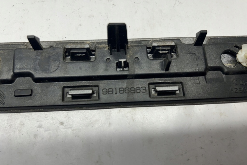 фото №7, Обивка задних левых дверь citroën berlingo k9 98186963 1.5l дизель