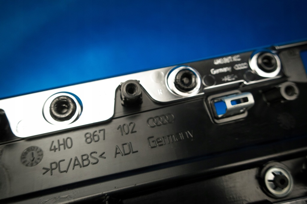 фото №9, Молдинг декоративна двері audi a8 4h0867102e