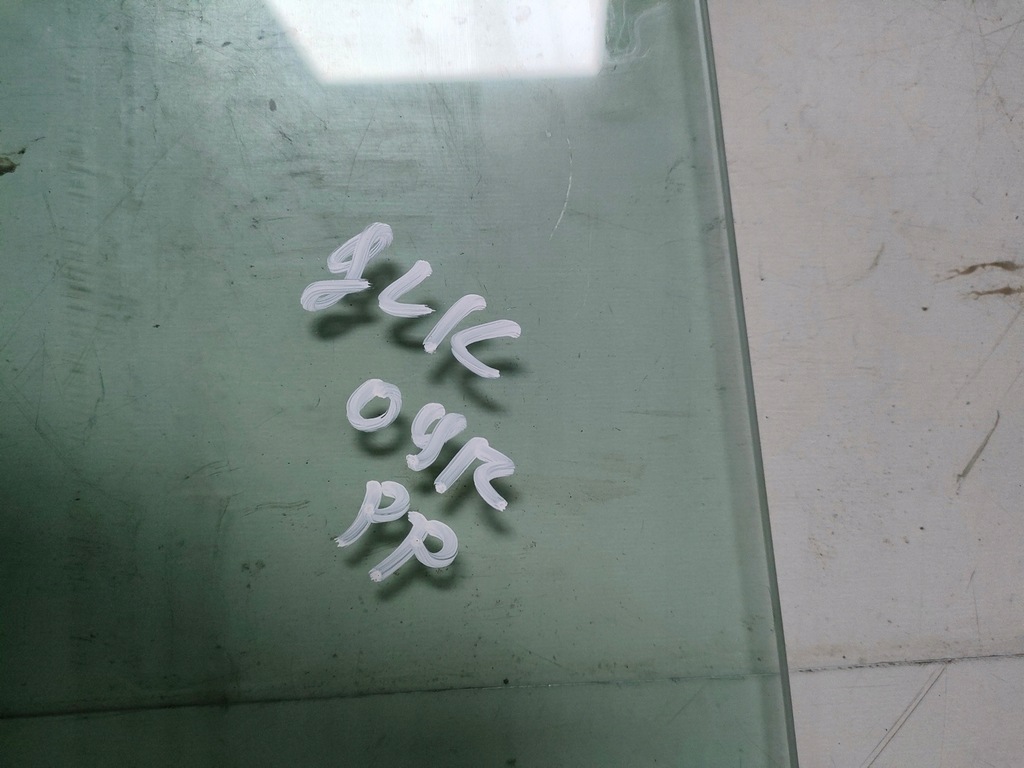 фото №7, Mercedes glk стекло дверь правый перед