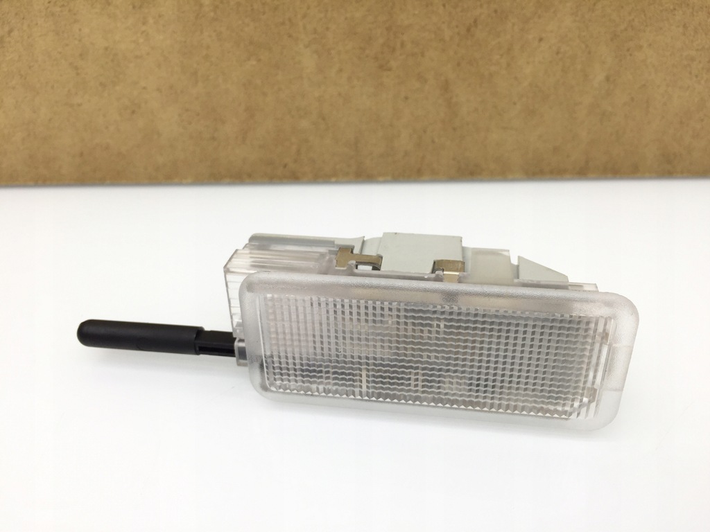 фото №1, C4 picasso 2 ii 2013- лампа освітлення бардачка