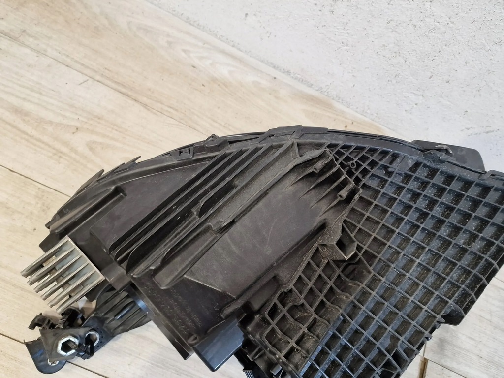 фото №6, Mercedes eqs suv x296 лампа правая лампы передние digital light