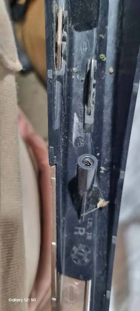 фото №8, Решётка нижняя бампера правая land rover evoque ii