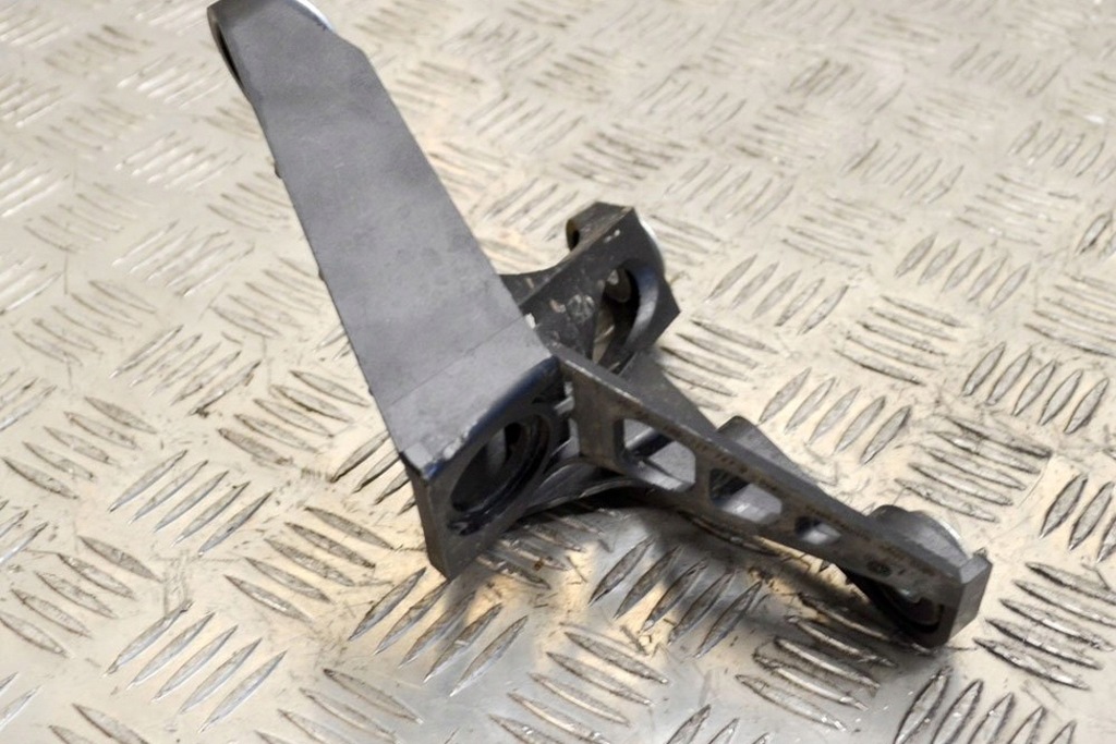 фото №5, Skoda karoq nu7 1.6 tdi механическая коробка передач передач трос соединительная кронштейн 1k071