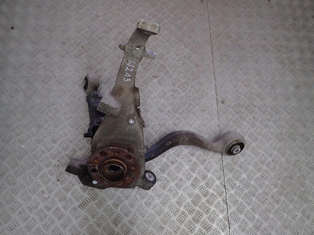 фото №1, Mercedes e w213 6.3amg подвеска поворотный кулак r