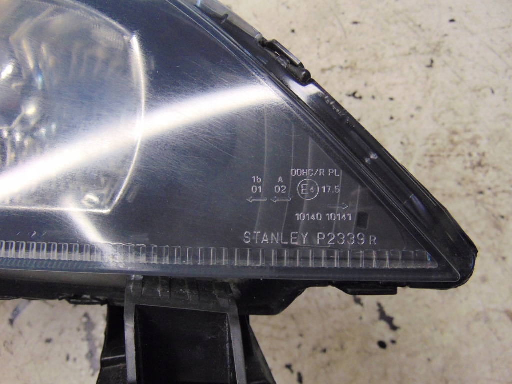 фото №9, Лампа правая перед передняя обычная mazda 2 dy demio ii 2002r- europa