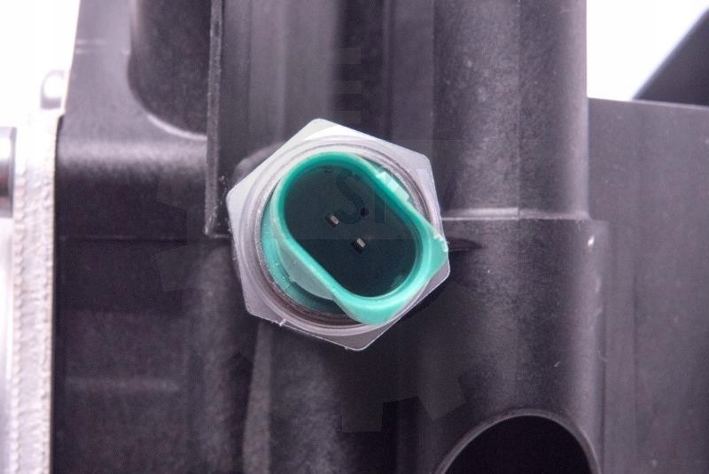 Радиатор масла audi a3 q3 seat leon skoda Доставка