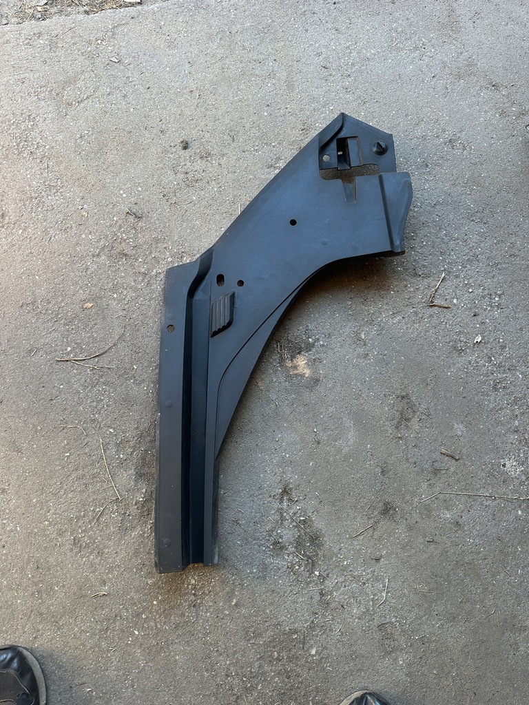 фото №1, Audi q7 4m захист пластикова лампи лівий