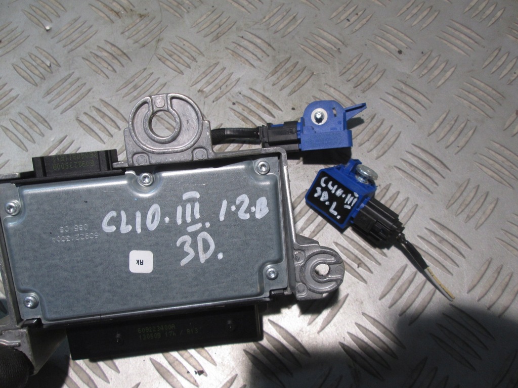 фото №1, Датчик модуль подушка безопасности renault clio iii 8200854865 + датчики