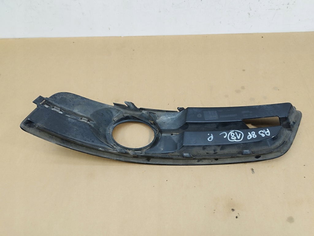 Купити Протитуманна фара правий + решітка бампера audi a3 8p 2009-2012 lift хром 8p0807682j