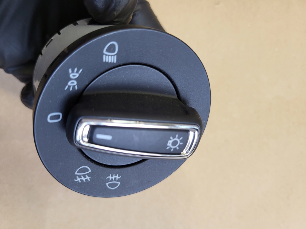 фото №1, Переключатель света skoda rapid octawia iii fabia 3 новый оригинальный europa