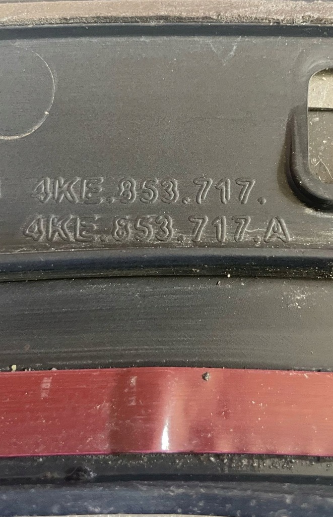 фото №12, Молдинг накладка крыла левая перед 4ke853717 audi e-tron