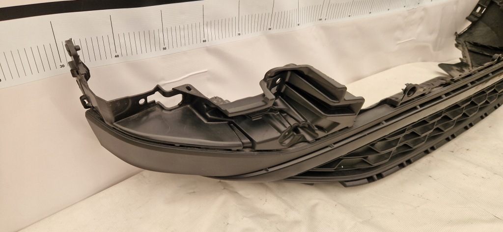 фото №7, Vw t-roc lift 2ga 21- накладка решётка бампера перед