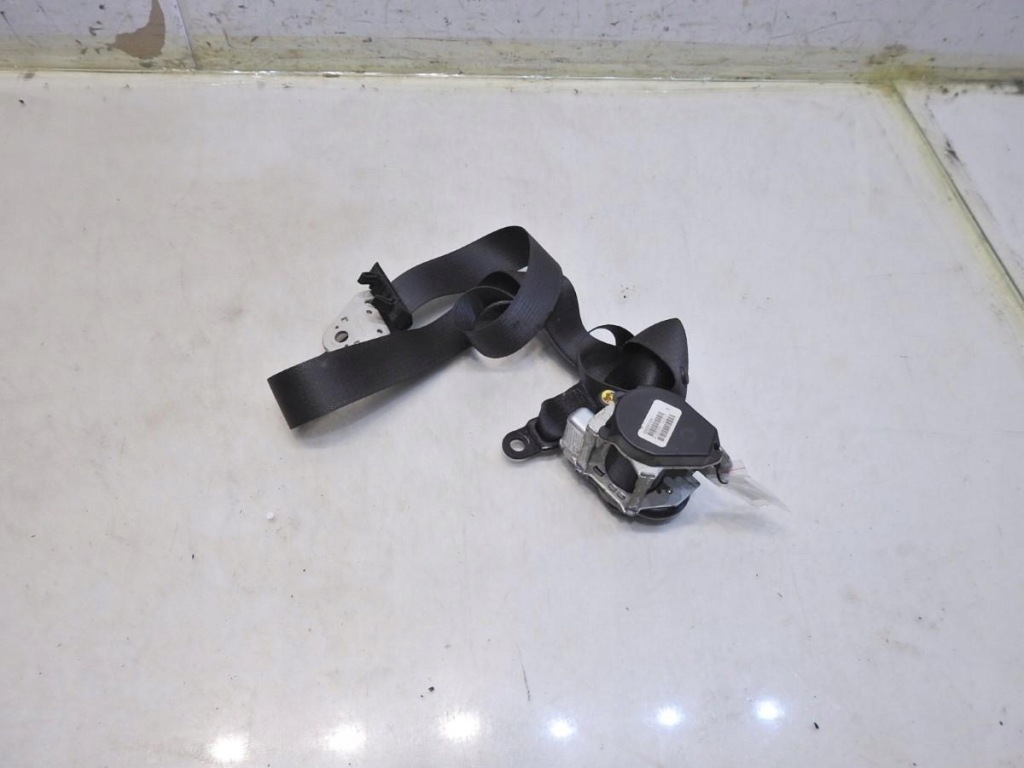 Pas безопасности натяжитель правый перед caliber с Разборки