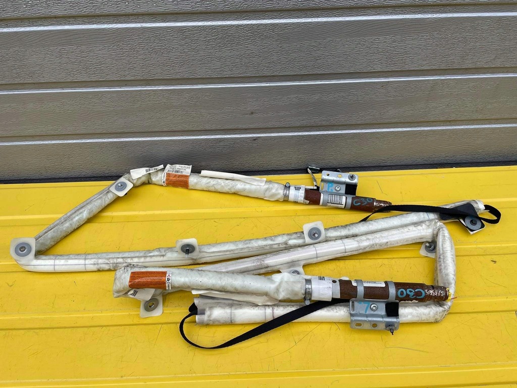 фото №1, Volvo c30 шторка безопасности левая оригинал