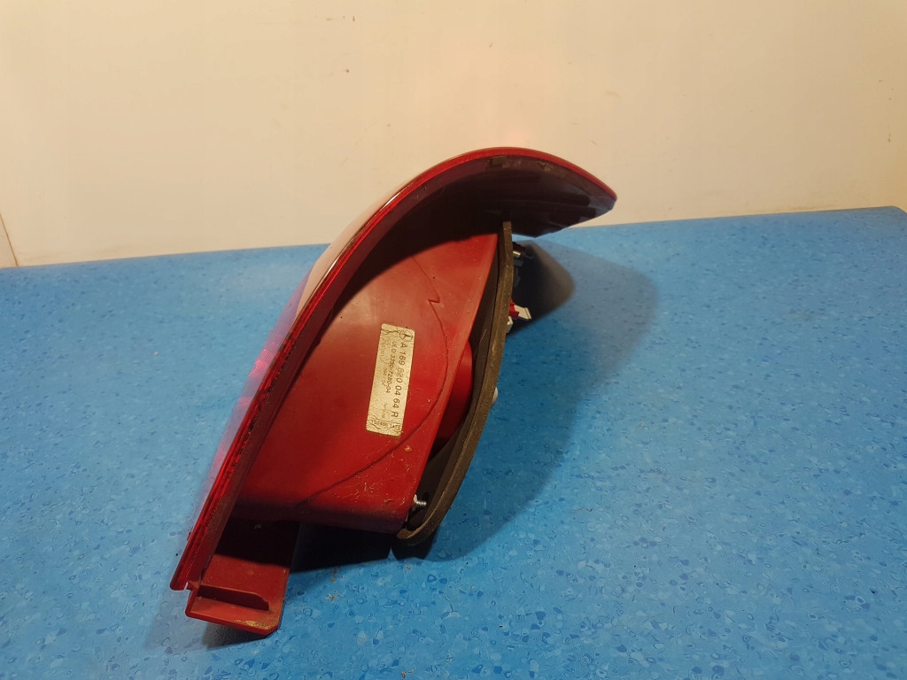 фото №7, Mercedes w169 лампа задняя правая наружная 5d