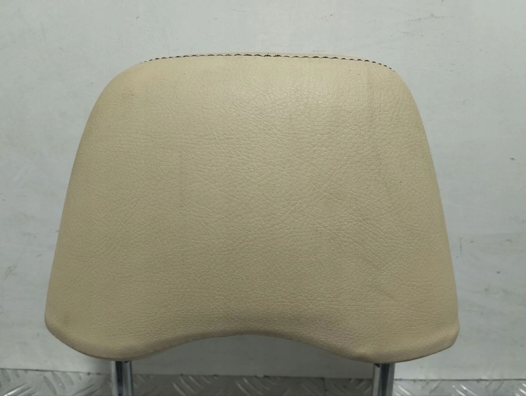 фото №6, Maserati granturismo 2012 підголівник сидіння заднього